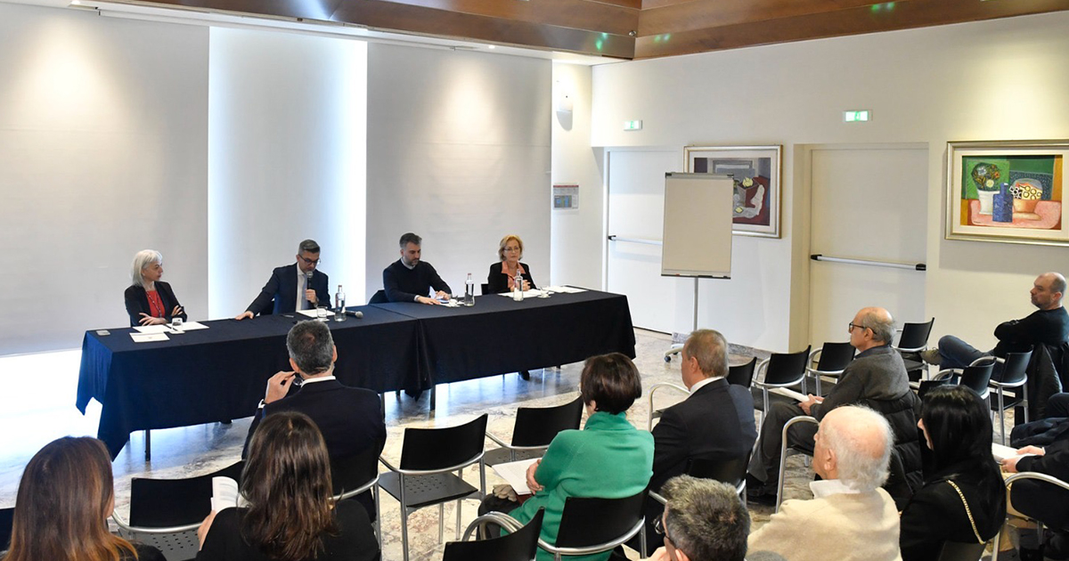 Foto conferenza per premiazione Claudia Basso e Massimiliano Goattin, edizione 2026